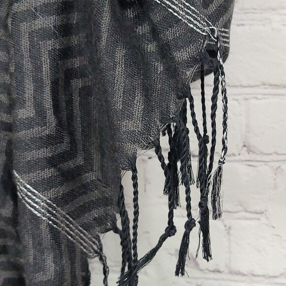 PASHMIRE Scarf Shawl 68" Long Black Chevron Silver Metallic Tassels lightweight - Picture 4 of 9